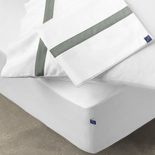 Load image into Gallery viewer, olive